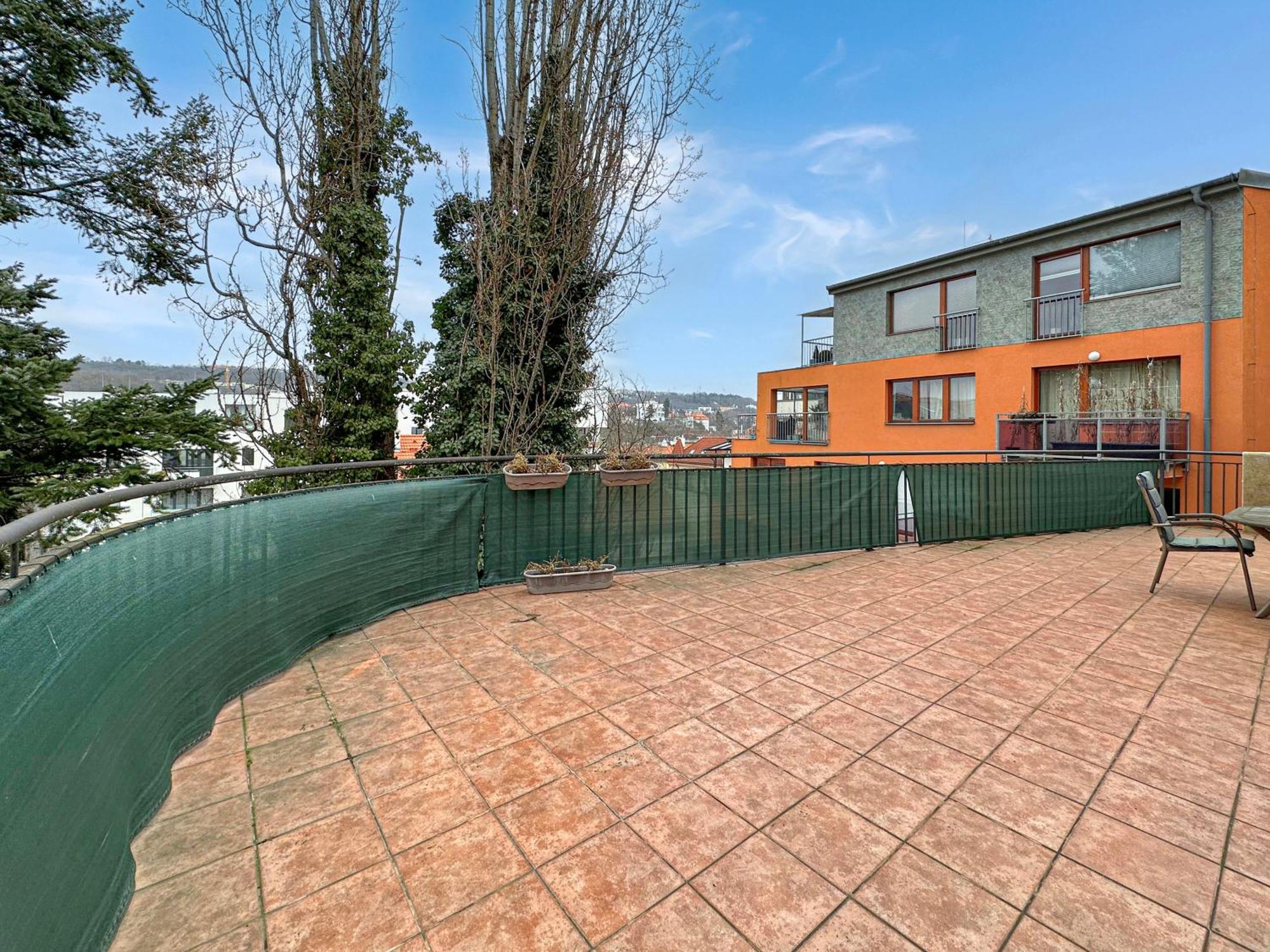 Spacious With Huge Balcony! Appartamento *